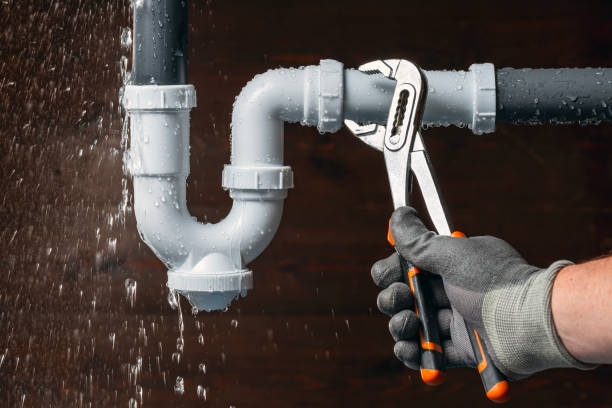 Professional Drain Cleaning technician working in Hinckley, OH